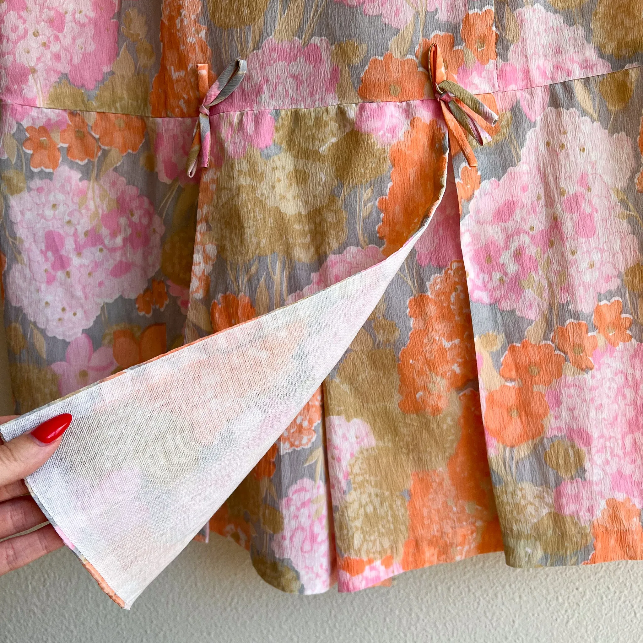 1960s Pink and Tangerine Hydrangeas Print Babydoll Romper (S/M)