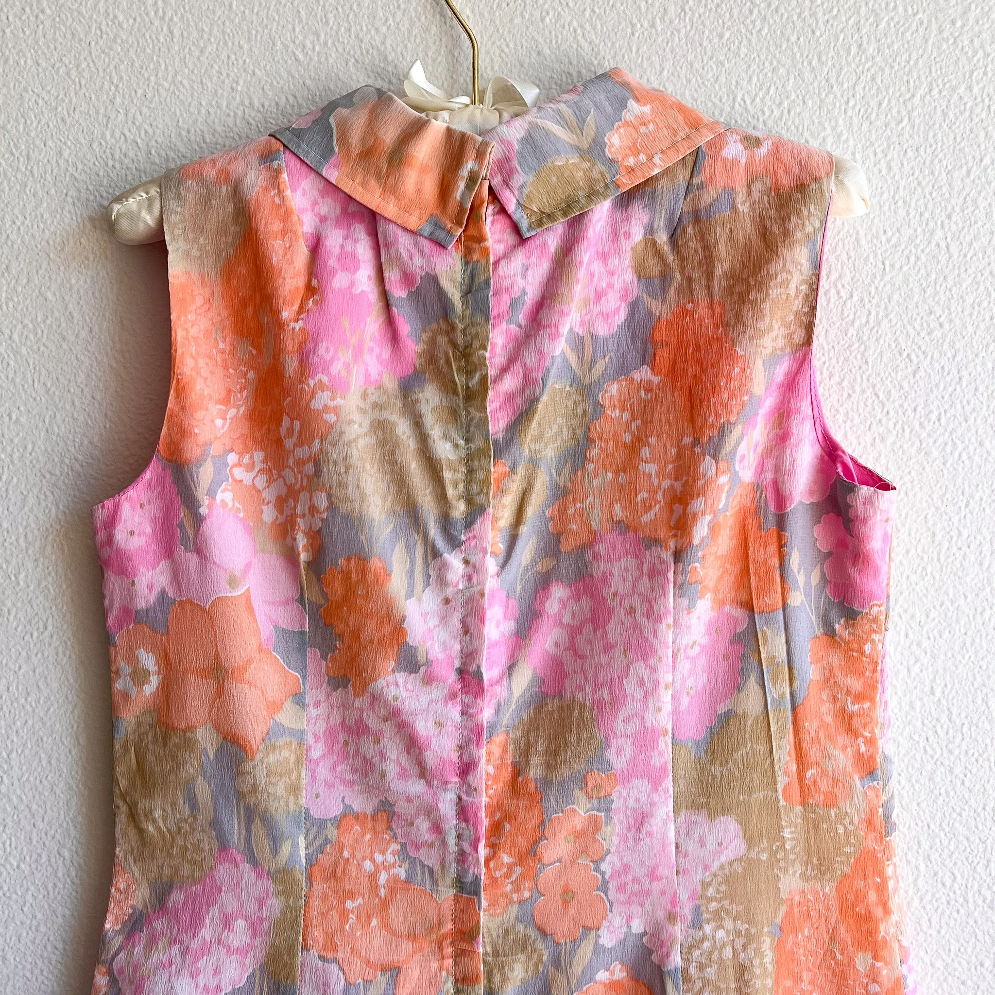 1960s Pink and Tangerine Hydrangeas Print Babydoll Romper (S/M)