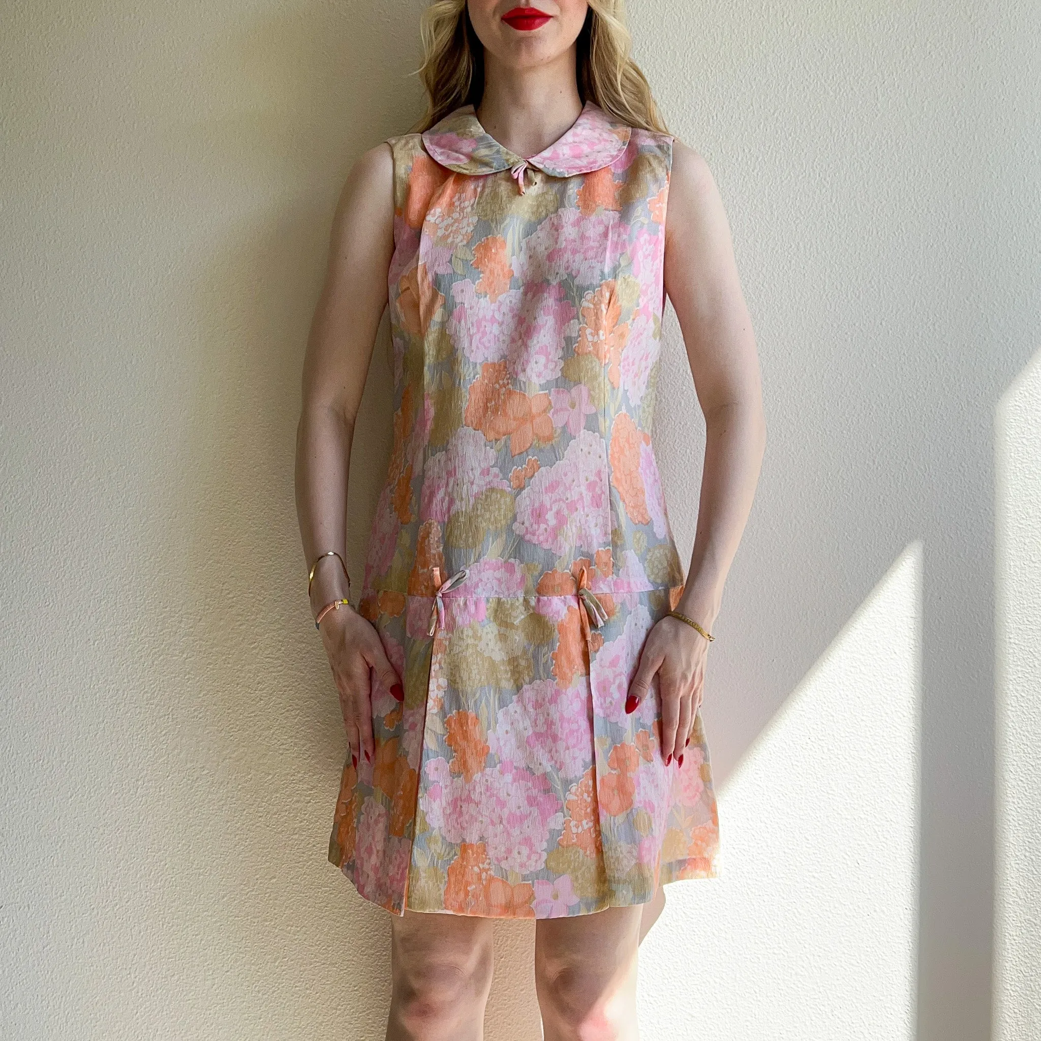 1960s Pink and Tangerine Hydrangeas Print Babydoll Romper (S/M)