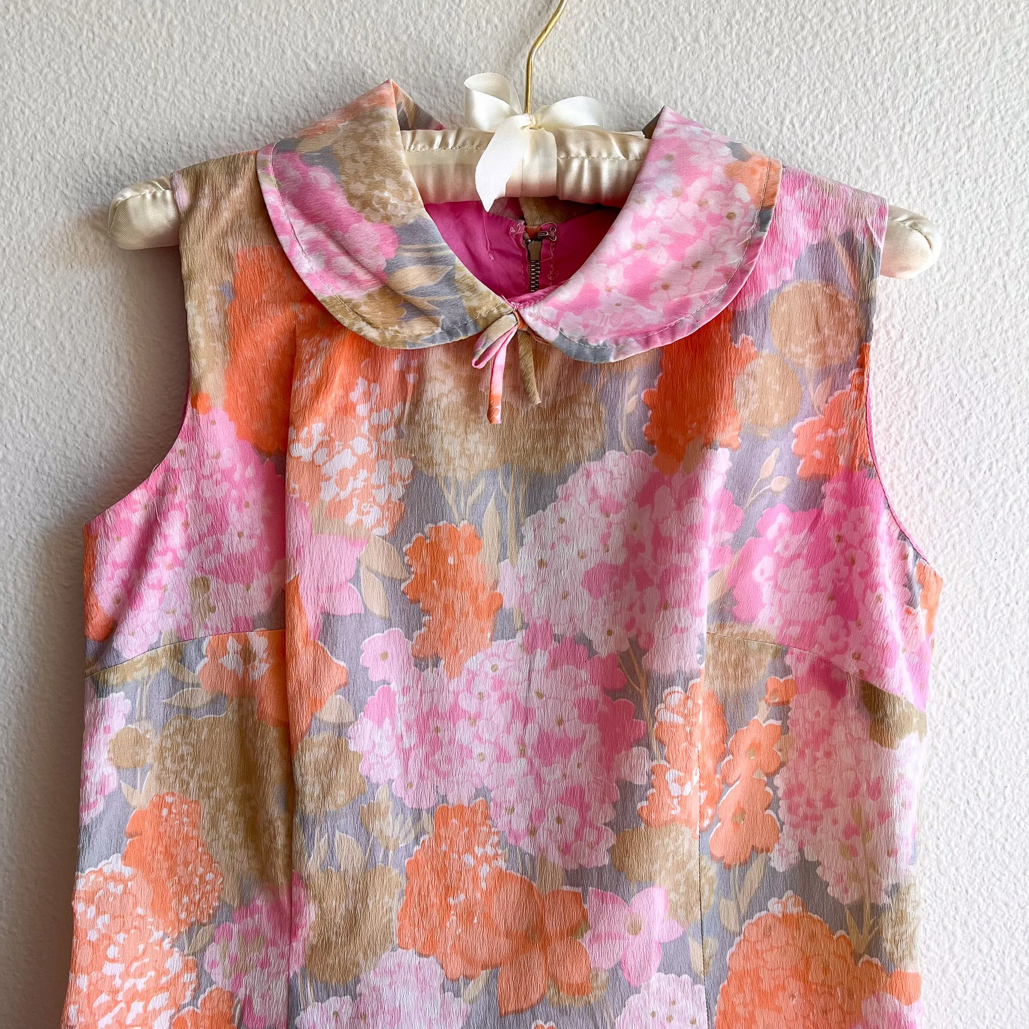 1960s Pink and Tangerine Hydrangeas Print Babydoll Romper (S/M)