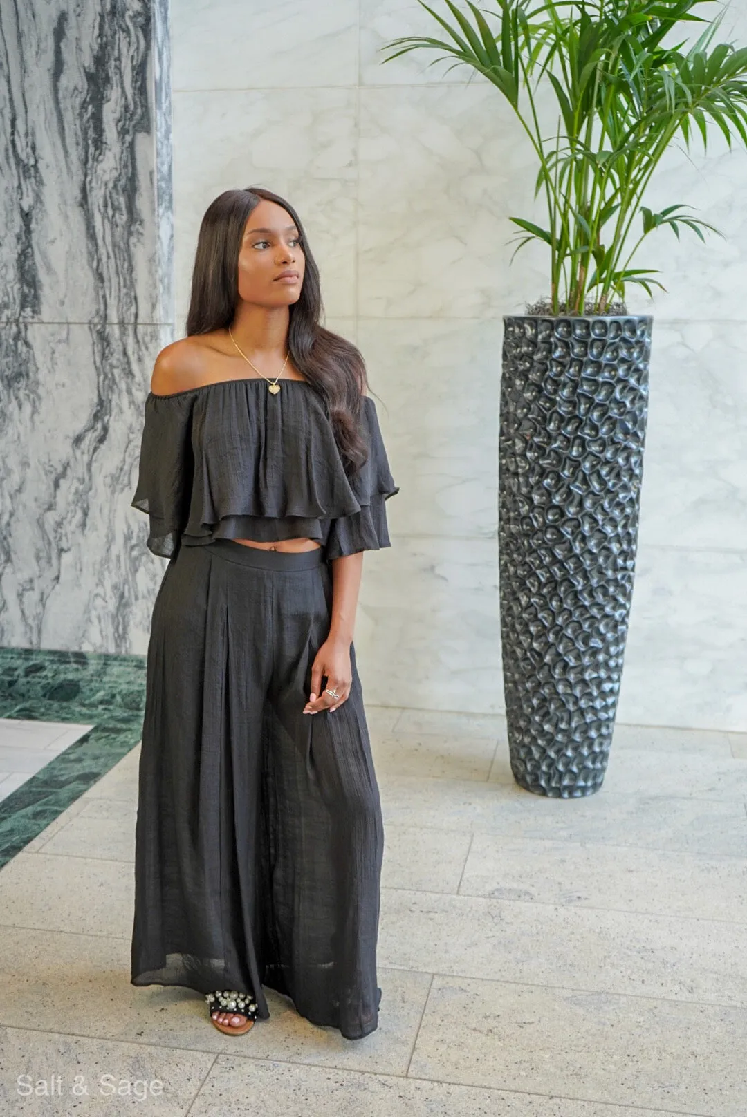 Breeze Off The Pond Set- Black