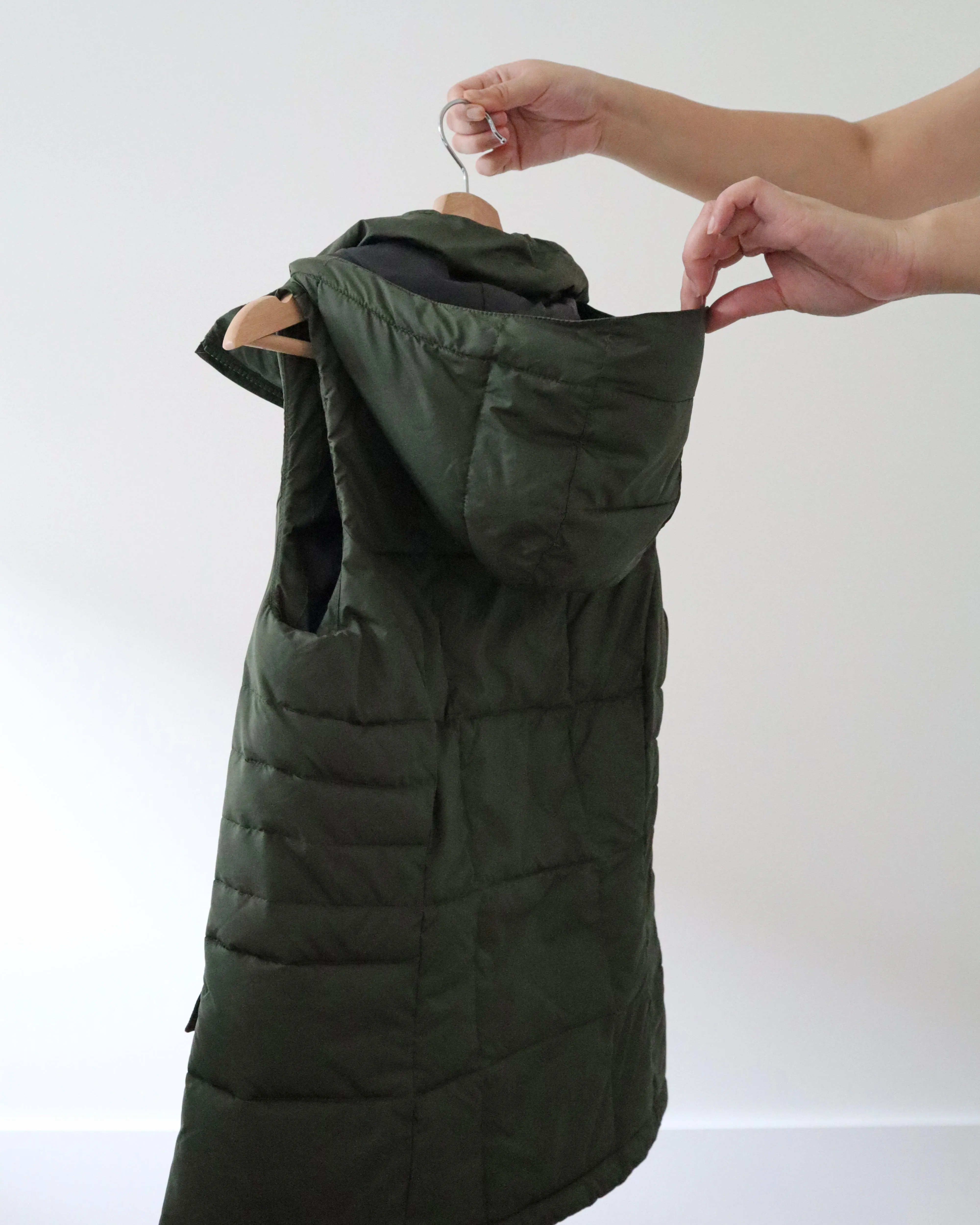 Columbia Hooded Puffer Vest (S)