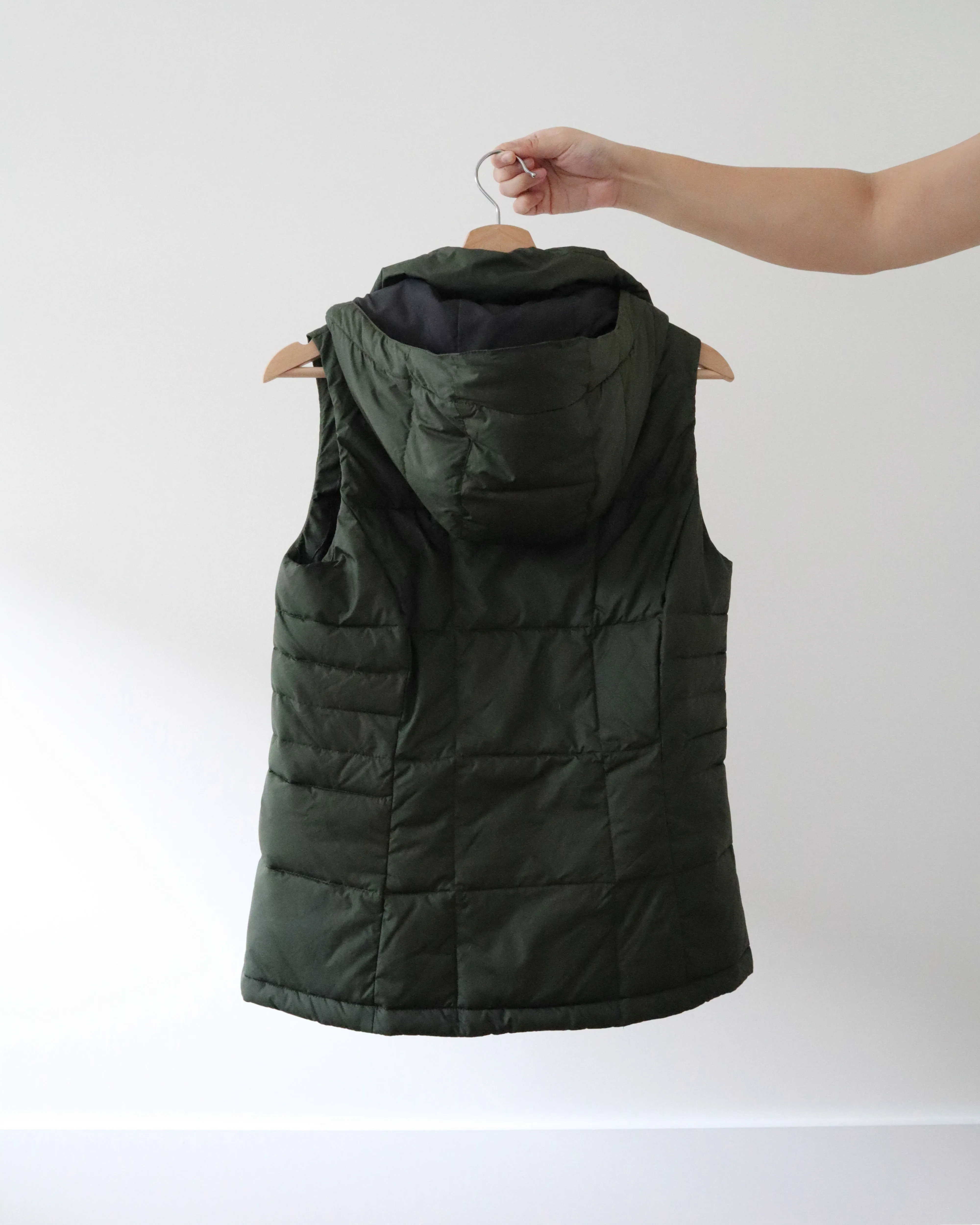 Columbia Hooded Puffer Vest (S)