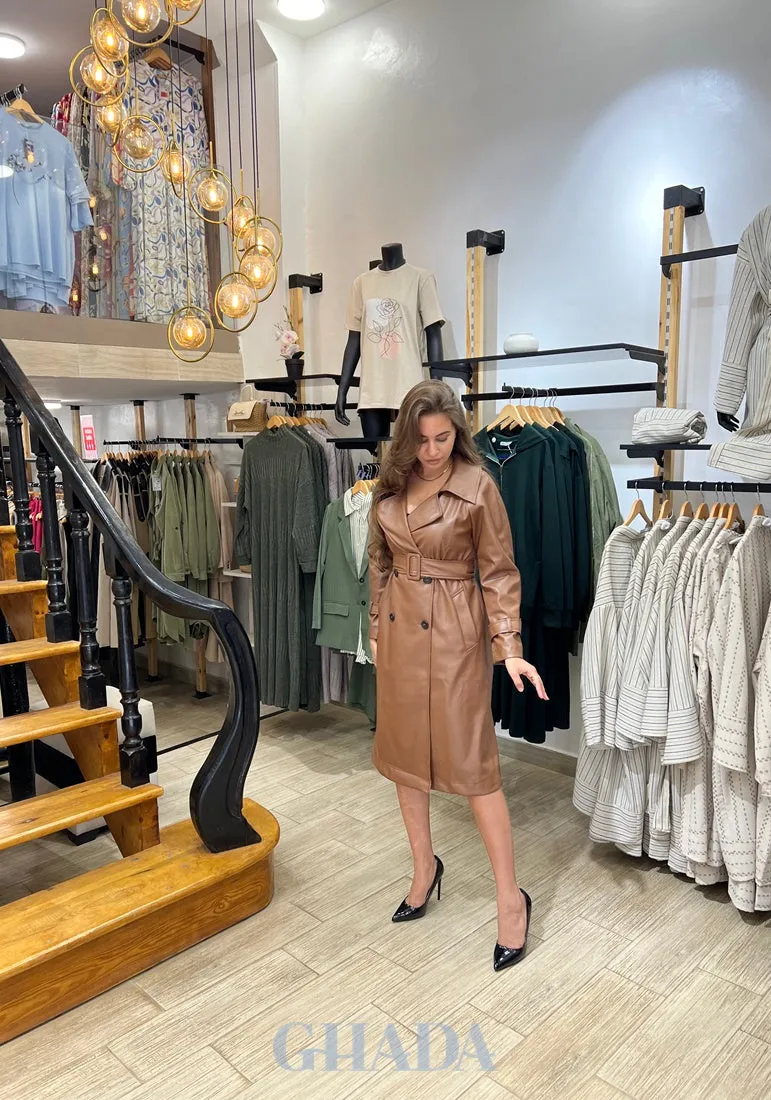 Trench-coat en simili cuir marron