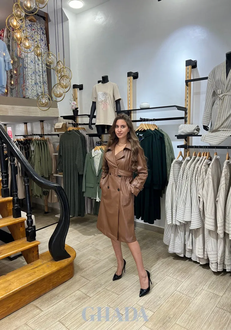 Trench-coat en simili cuir marron